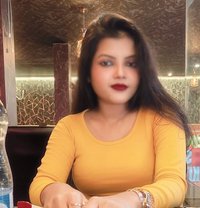 Nishu Singh - puta in Hyderabad Photo 1 of 2