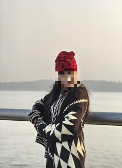 Nisika. Come and Enjoy Baby - puta in Bangalore Photo 3 of 5