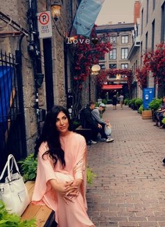 Nisren - Transsexual escort in Toronto Photo 6 of 7