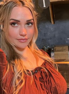 Nita - escort in Sydney Photo 1 of 1