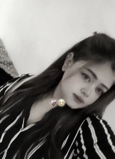 Nita good service - puta in Bali Photo 7 of 8