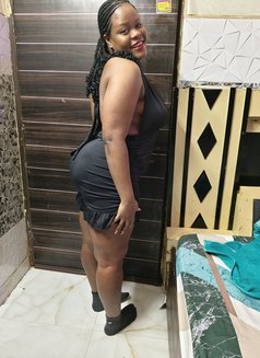 Sherry - puta in New Delhi Photo 1 of 4