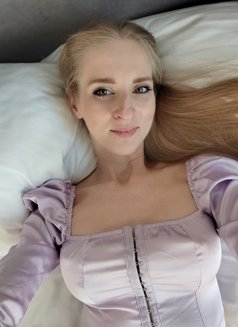 Nita - escort in Dubai Photo 2 of 10