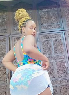 Nitah - escort in Noida Photo 3 of 6