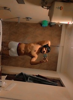 Nitesh Kaushik - Male escort in Gurgaon Photo 4 of 5