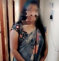 Nithya - puta in Chennai