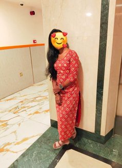 Nithya - puta in Dubai Photo 5 of 5