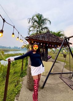 Nitti Khatiwada(Hand cash service) - puta in Kathmandu Photo 1 of 2