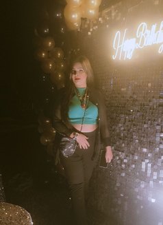 Nitu - escort in Al Manama Photo 5 of 8