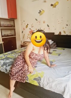 Nitya Singh - puta in Noida Photo 3 of 4