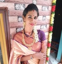 Nivedha - Acompañantes transexual in Chennai