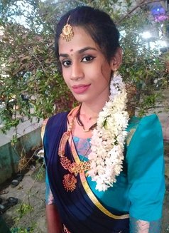 Nivedha - Transsexual escort in Chennai Photo 3 of 4