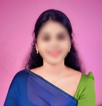 Nivi - escort in Chennai