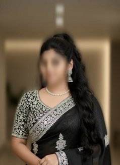 Nivi - escort in Chennai Photo 2 of 6