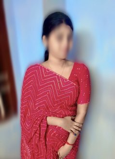 Nivi - escort in Chennai Photo 1 of 6