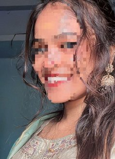Nivi Tamil Ponnu Verified Real & Cam - escort in Chennai Photo 6 of 9