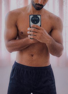 Nivin - Male escort in Ernakulam Photo 1 of 1