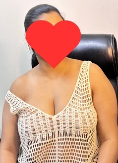 Niya For Cam Only - adult performer in Noida Photo 3 of 5