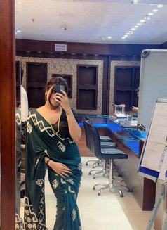 Niyaa - Acompañantes transexual in Pune Photo 12 of 12