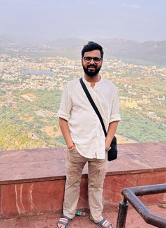 Njjoshi - Male escort in Mumbai Photo 2 of 3