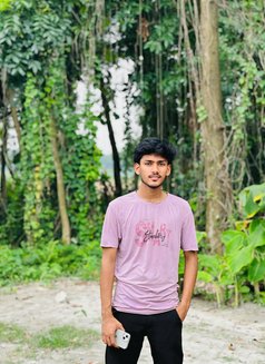 Nm Capton - Acompañantes masculino in Comilla Photo 2 of 5