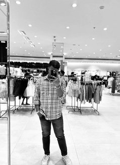 No. 1 Fucker - Acompañantes masculino in New Delhi Photo 3 of 5
