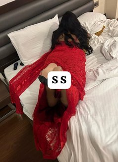 No Agent Direct real meet available - escort in Hyderabad Photo 1 of 4
