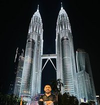 No charges for girls and couples free - Male escort in Dubai