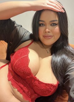 No fillers, no silicone, no surgery - escort in Khobar Photo 10 of 11