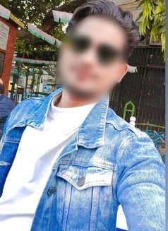 SUBH - Acompañantes masculino in Kolkata Photo 1 of 1