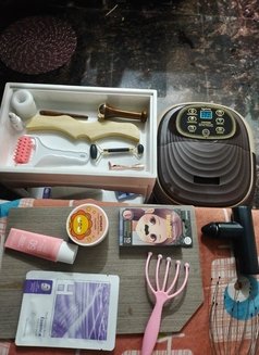 NO SEX PURE MASSAGE ONLY by PrettyTrans - Masajista in Gurgaon Photo 5 of 8