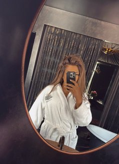 Noa Aliya - escort in London Photo 20 of 21