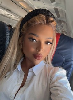 Noa Aliya - escort in New Delhi Photo 3 of 30