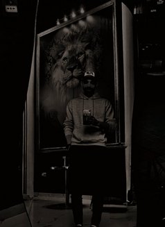 Noah - masseur in Al Manama Photo 4 of 6