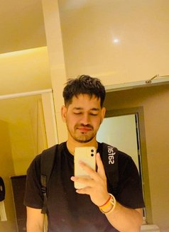 Noah - Male escort in Pattaya Photo 7 of 7