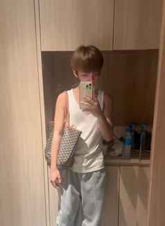 Noah - Male escort in Bangkok Photo 9 of 11