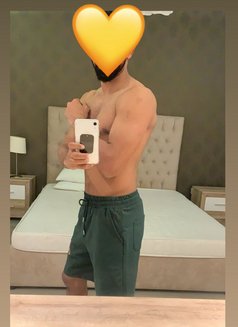 Noah3371 - masseur in Al Manama Photo 2 of 2