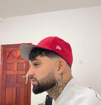 Nobody - masseur in Dubai