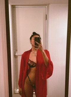 Noey - puta in Yokosuka Photo 1 of 12