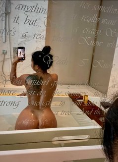 Noey - escort in Yokosuka Photo 9 of 12