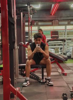 Nof - Acompañantes masculino in Bali Photo 3 of 4