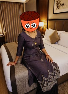 Noida Bhabhi Real meet Bhabhi - escort in Noida Photo 1 of 6