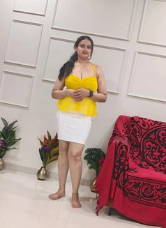 Noida Vip Escort Service 24*7 - escort in Noida Photo 5 of 6