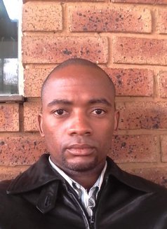 Nolo83 - Male escort in Johannesburg Photo 2 of 5