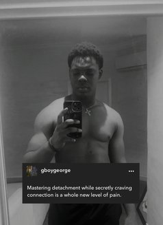 Nomzy - Acompañante masculino in Lagos, Nigeria Photo 2 of 4