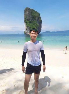 Non - Male escort in Riyadh Photo 2 of 4