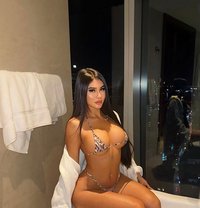 Nona Party Lover - puta in Hong Kong Photo 13 of 21