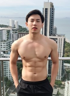 Noni - Male escort in Taipei Photo 2 of 7