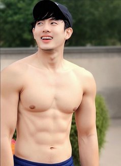 Noni - Male escort in Taipei Photo 5 of 7