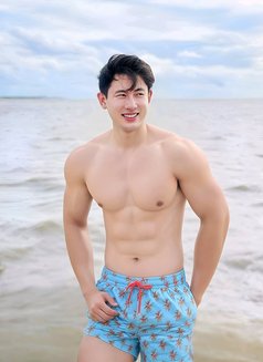 Noni - Male escort in Taipei Photo 6 of 7